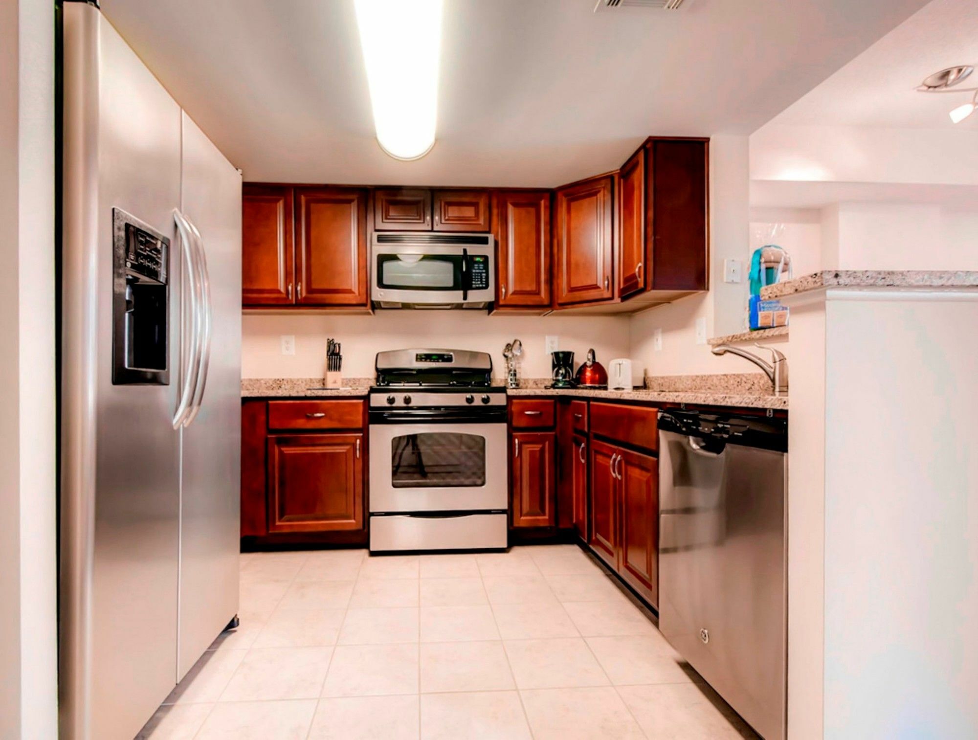 Global Luxury At Tiverton Ave Appartement